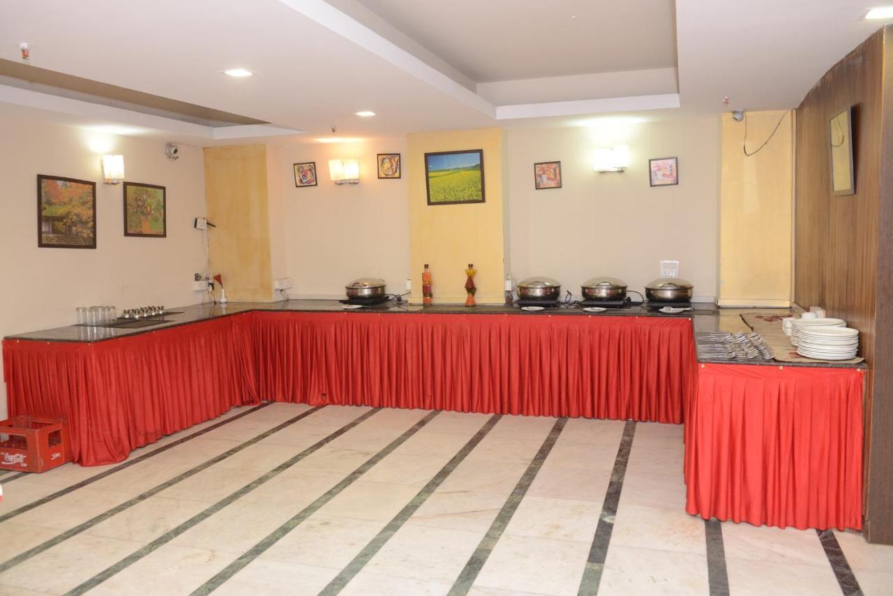 Hotel Balsons Continental New Delhi Eksteriør bilde